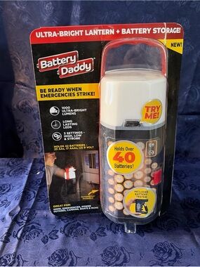 Battery Daddy Batteries Storage Box + Lantern 1000 Lumens NEW